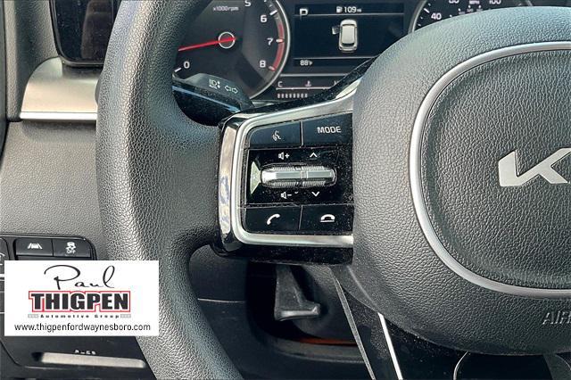 used 2023 Kia Sorento car, priced at $25,942