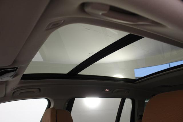 new 2026 BMW X7 car, priced at $93,455