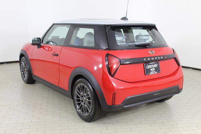 new 2025 MINI Hardtop car, priced at $34,600