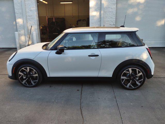 new 2025 MINI Hardtop car, priced at $37,295