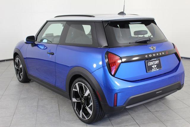 new 2025 MINI Hardtop car, priced at $39,755