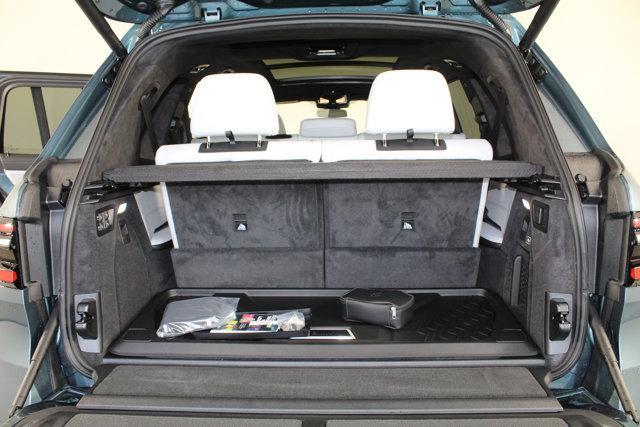 new 2026 BMW X7 car, priced at $91,435