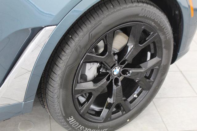new 2026 BMW X7 car, priced at $91,435