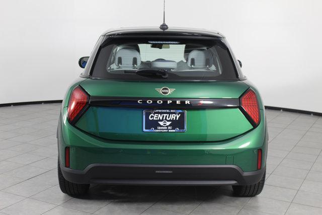 used 2025 MINI Hardtop car, priced at $33,797