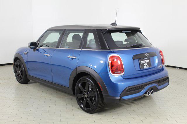 new 2024 MINI Hardtop car, priced at $35,905