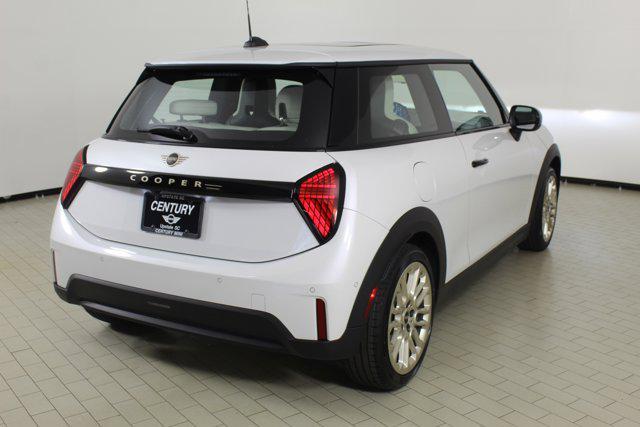 new 2025 MINI Hardtop car, priced at $32,345