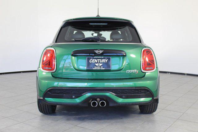 used 2023 MINI Hardtop car, priced at $18,996