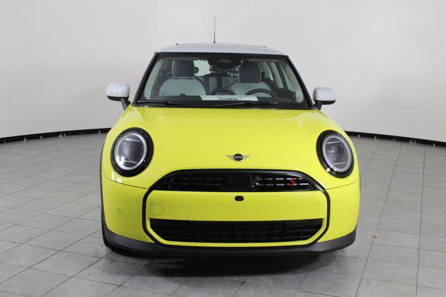 new 2025 MINI Hardtop car, priced at $37,600