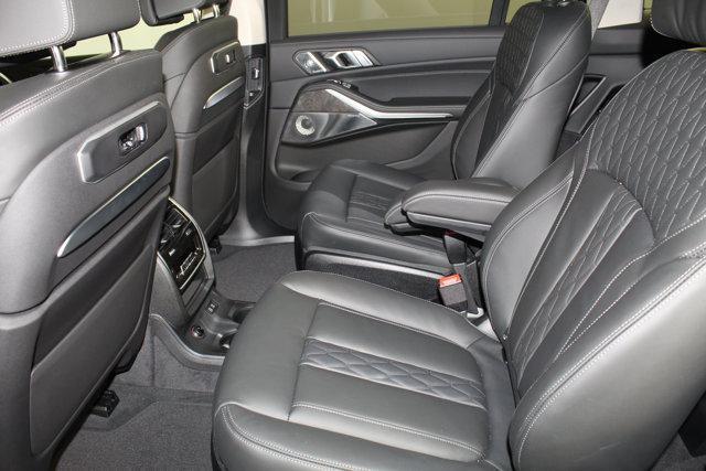new 2025 BMW X7 car, priced at $102,660