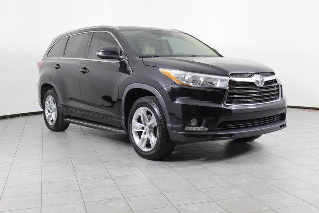 used 2014 Toyota Highlander car, priced at $15,398