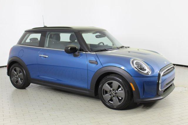 new 2024 MINI Hardtop car, priced at $32,555