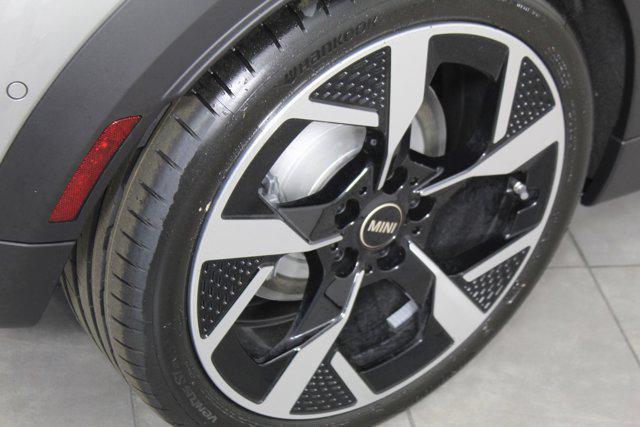 new 2025 MINI Hardtop car, priced at $38,525