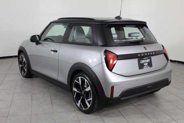 new 2025 MINI Hardtop car, priced at $38,525