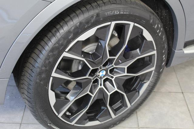 new 2026 BMW X7 car, priced at $105,805