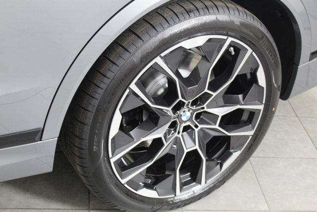 new 2025 BMW X7 car, priced at $97,210