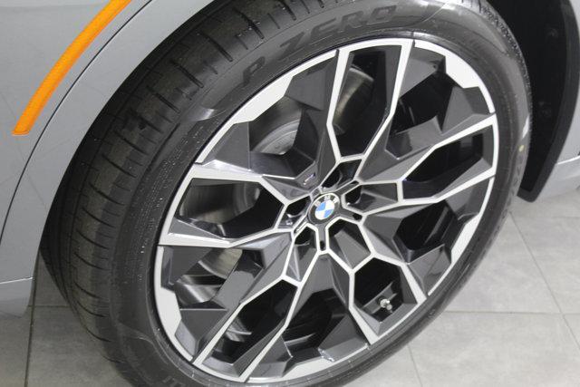 new 2025 BMW X7 car, priced at $97,210