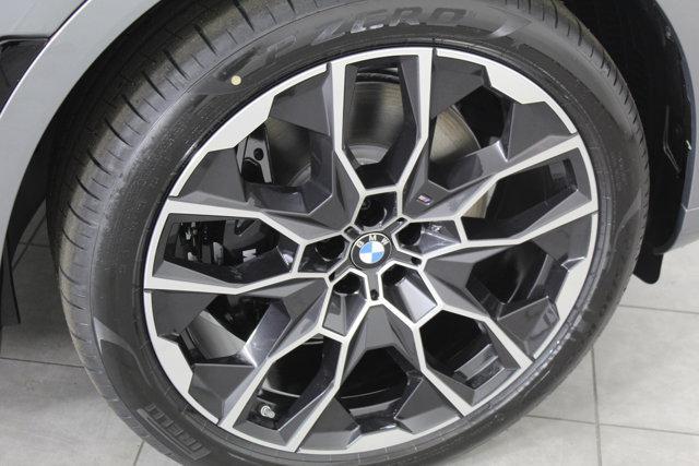 new 2025 BMW X7 car, priced at $97,210