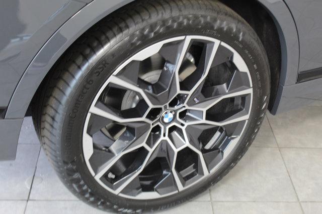 new 2026 BMW X7 car, priced at $102,835