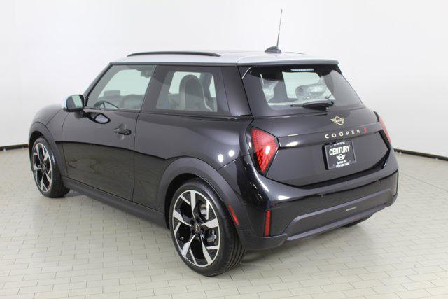 new 2025 MINI Hardtop car, priced at $34,600