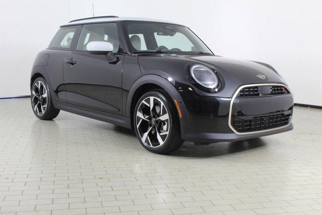 new 2025 MINI Hardtop car, priced at $34,600