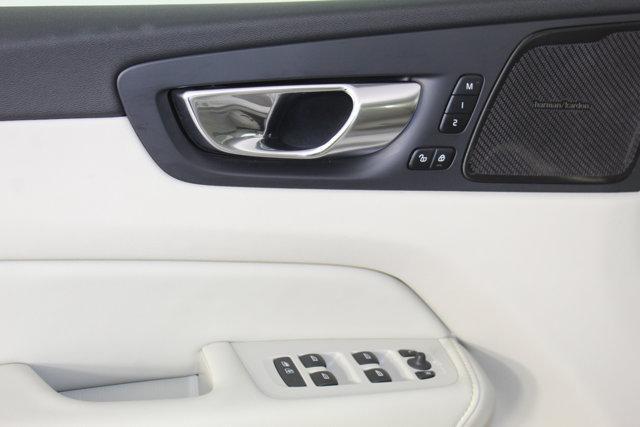 used 2022 Volvo XC60 car, priced at $27,897