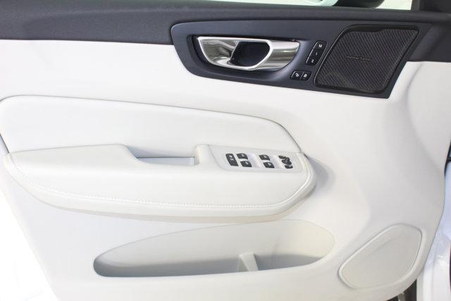 used 2022 Volvo XC60 car, priced at $27,897