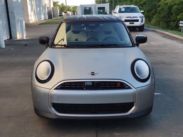 new 2025 MINI Hardtop car, priced at $35,595