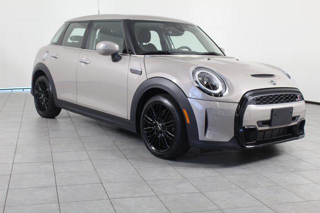 used 2024 MINI Hardtop car, priced at $27,398