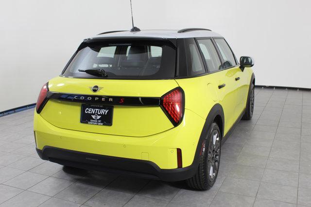 new 2025 MINI Hardtop car, priced at $38,045