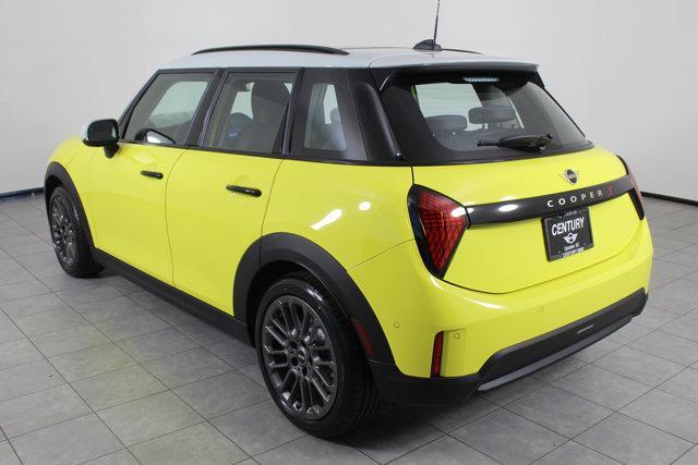 new 2025 MINI Hardtop car, priced at $38,045