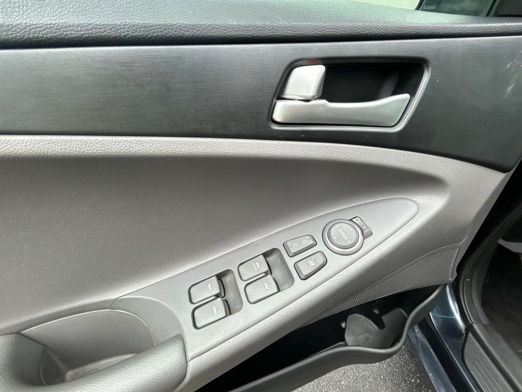 used 2013 Hyundai Sonata car, priced at $8,995