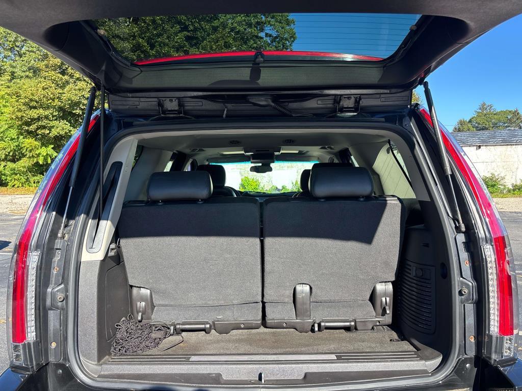 used 2008 Cadillac Escalade car, priced at $10,995