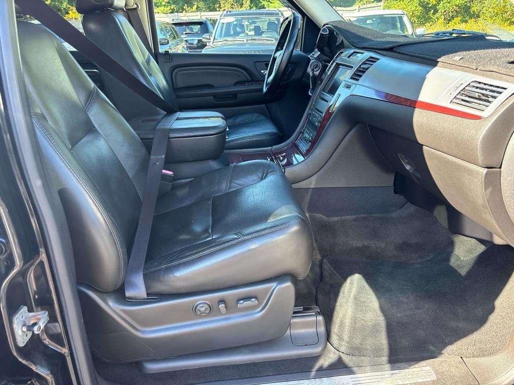 used 2008 Cadillac Escalade car, priced at $10,995