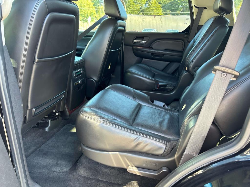 used 2008 Cadillac Escalade car, priced at $10,995