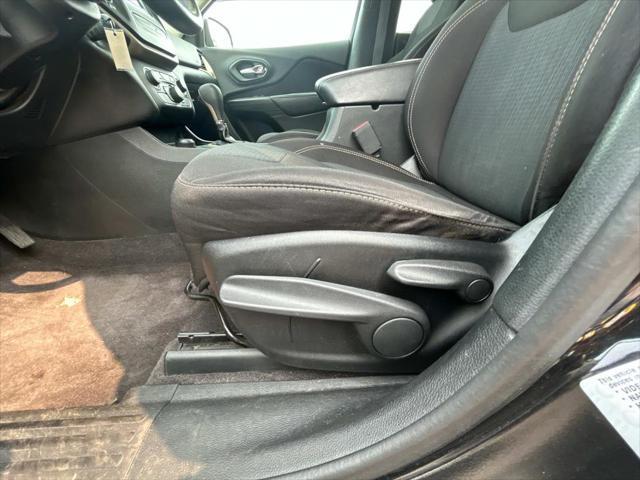 used 2016 Jeep Cherokee car, priced at $12,995