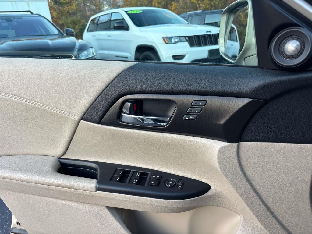 used 2013 Honda Accord car, priced at $13,995