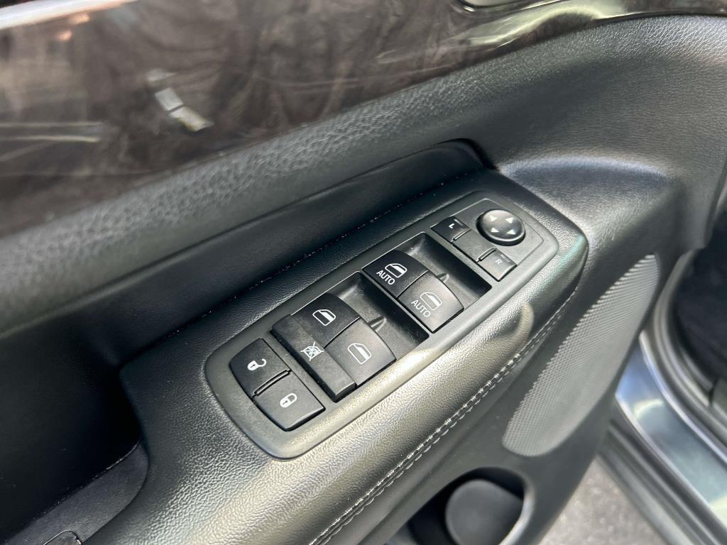 used 2013 Jeep Grand Cherokee car, priced at $14,750