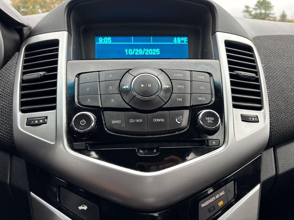 used 2015 Chevrolet Cruze car, priced at $8,850