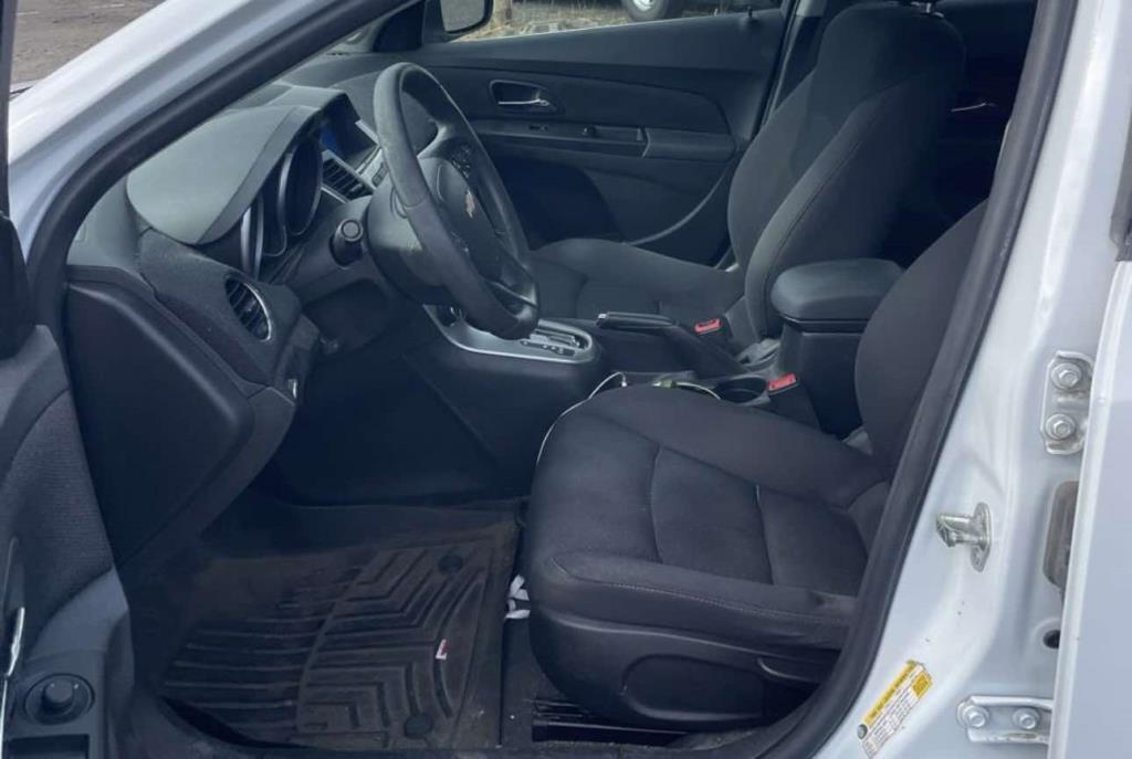 used 2015 Chevrolet Cruze car, priced at $8,995