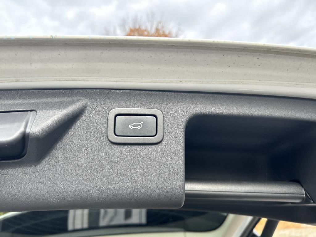 used 2018 Land Rover Discovery Sport car, priced at $15,950