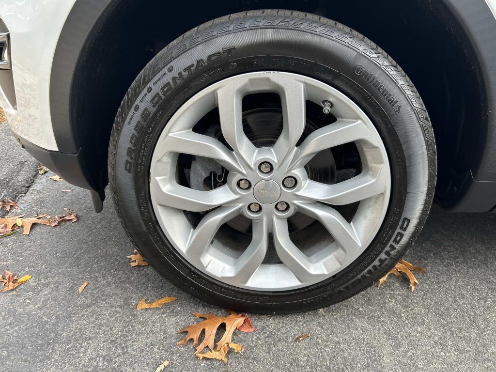 used 2018 Land Rover Discovery Sport car, priced at $15,950