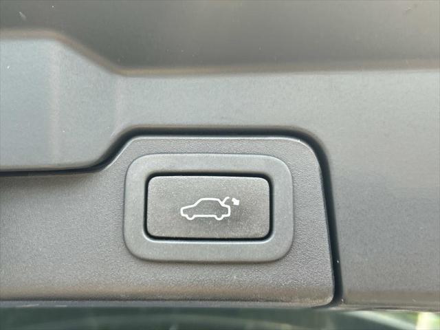 used 2018 Land Rover Range Rover Evoque car, priced at $16,995