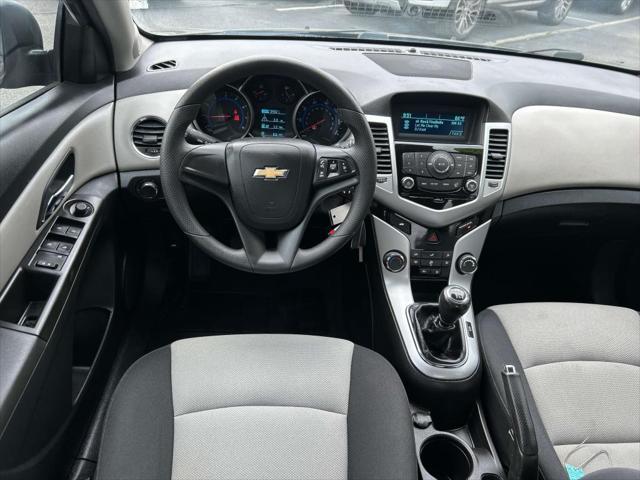 used 2016 Chevrolet Cruze Limited car, priced at $9,995
