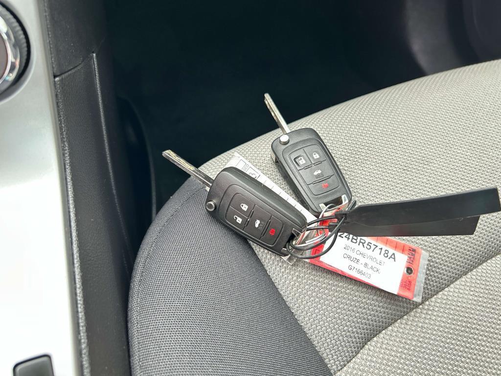 used 2016 Chevrolet Cruze Limited car, priced at $7,888