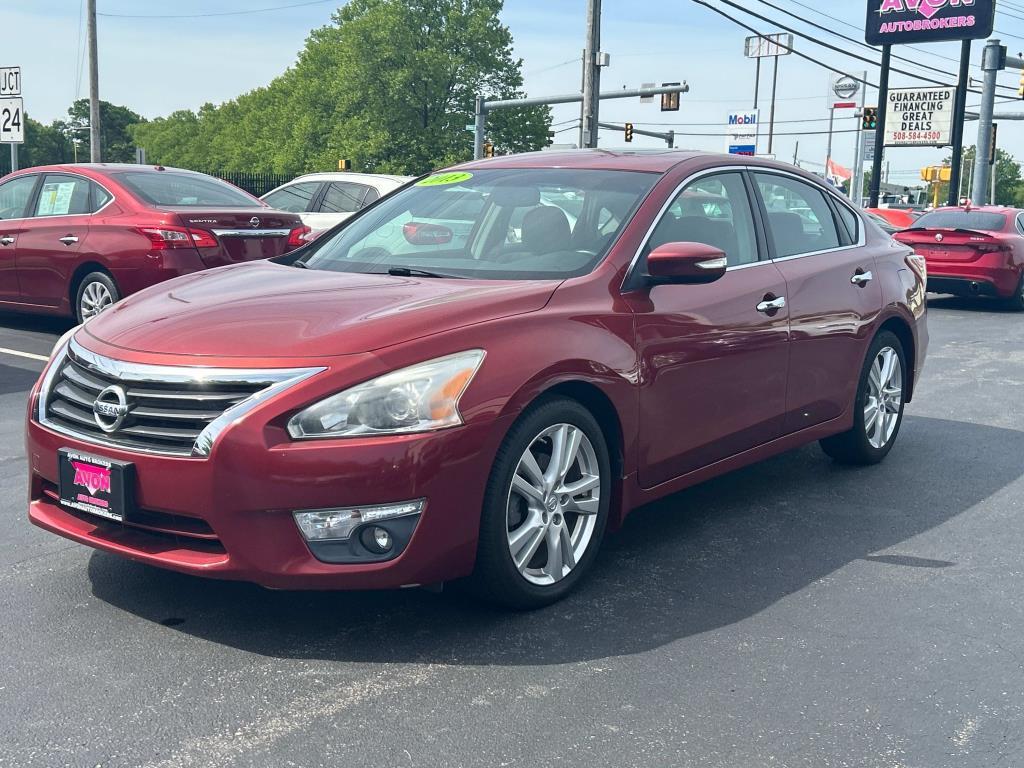 used 2013 Nissan Altima car, priced at $11,995