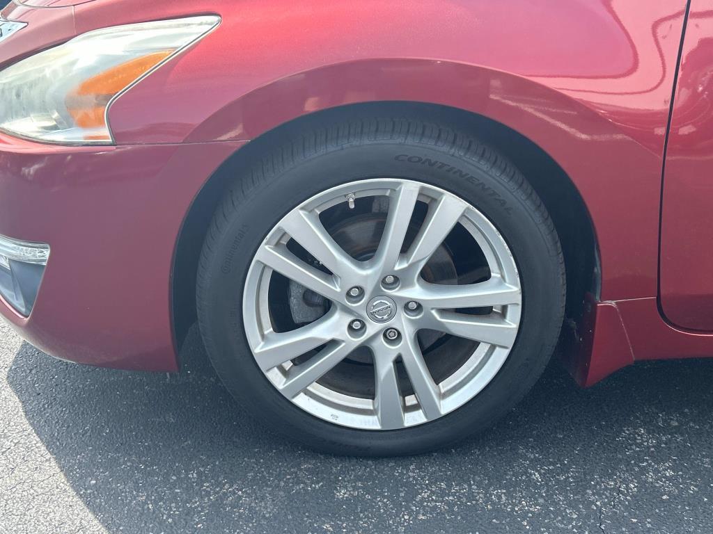 used 2013 Nissan Altima car, priced at $11,995