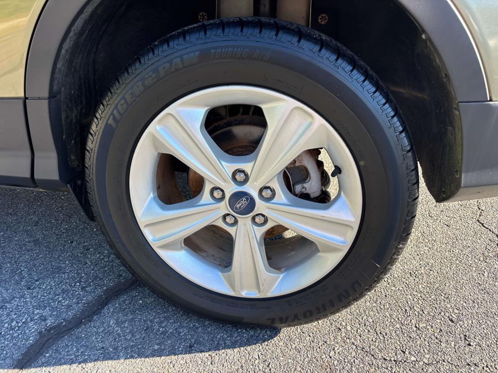 used 2013 Ford Escape car, priced at $10,995