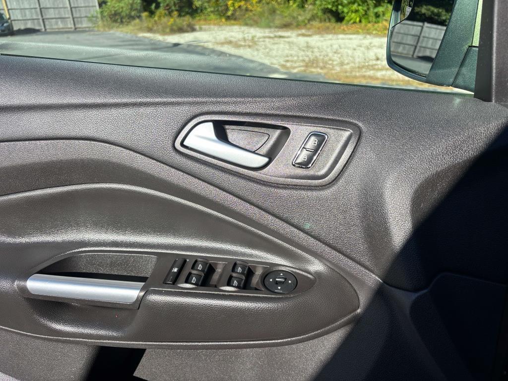 used 2013 Ford Escape car, priced at $10,995