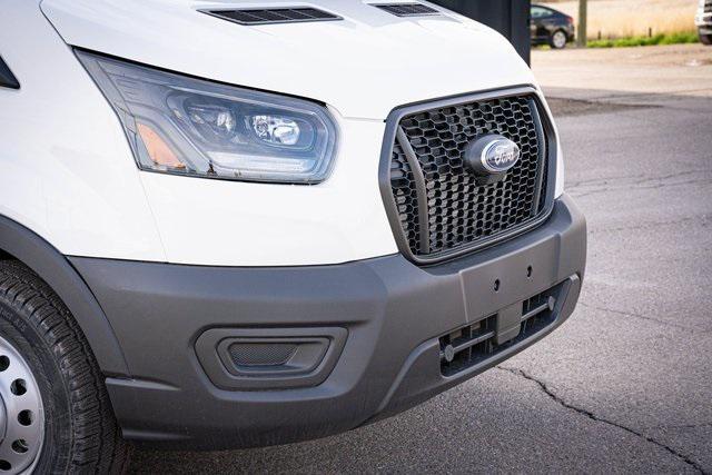new 2025 Ford Transit-250 car