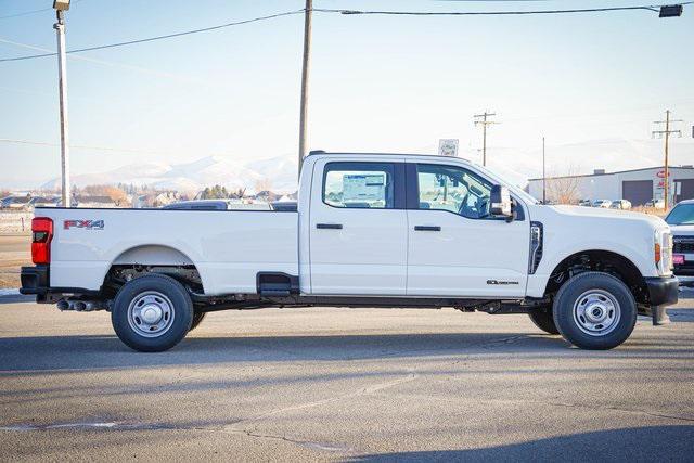 new 2025 Ford F-350 car